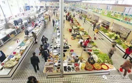 到市集或商場買東西要想不缺斤少兩，就得看商家是不是統一配的電子稱。(圖2)